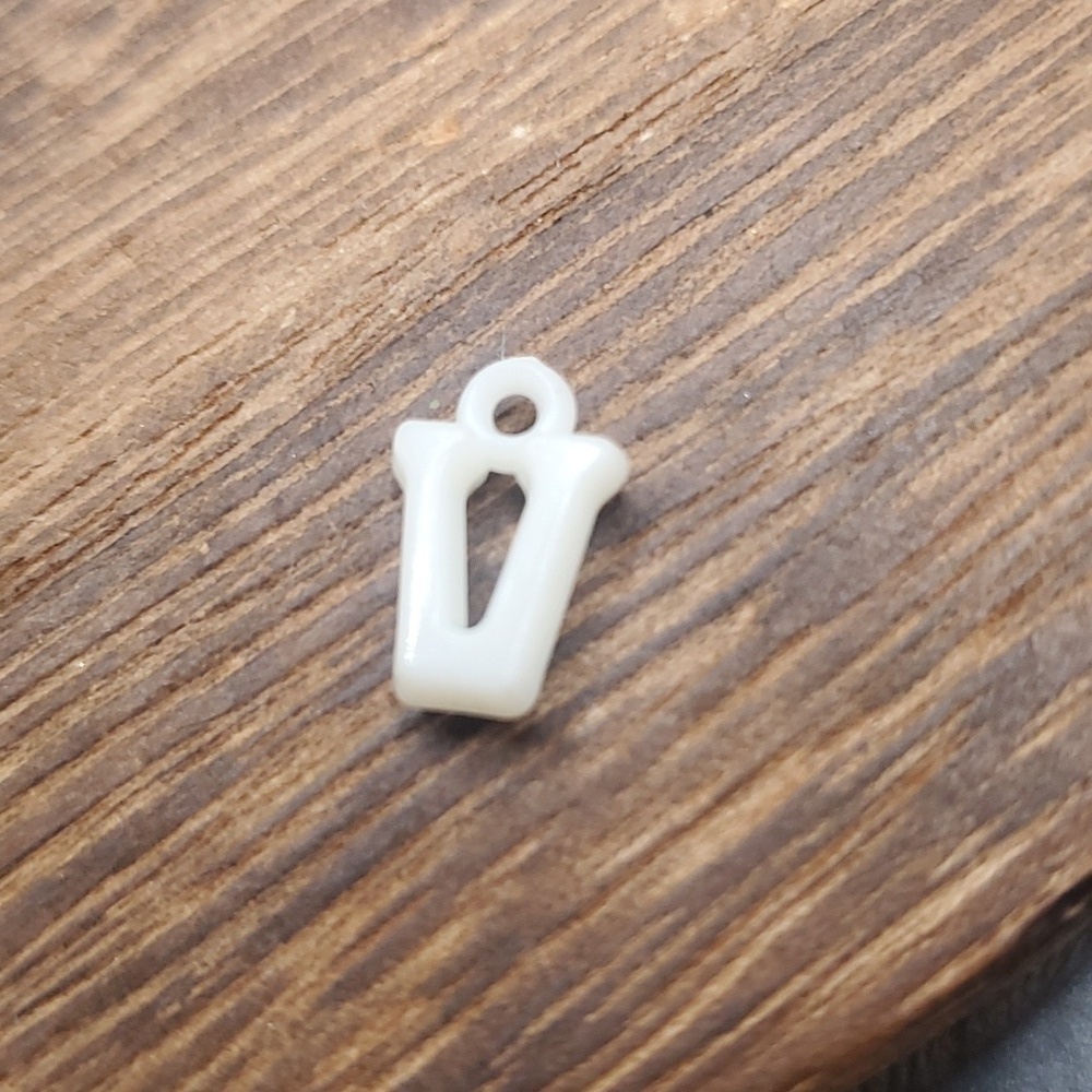 P108‎ coffee cup charm